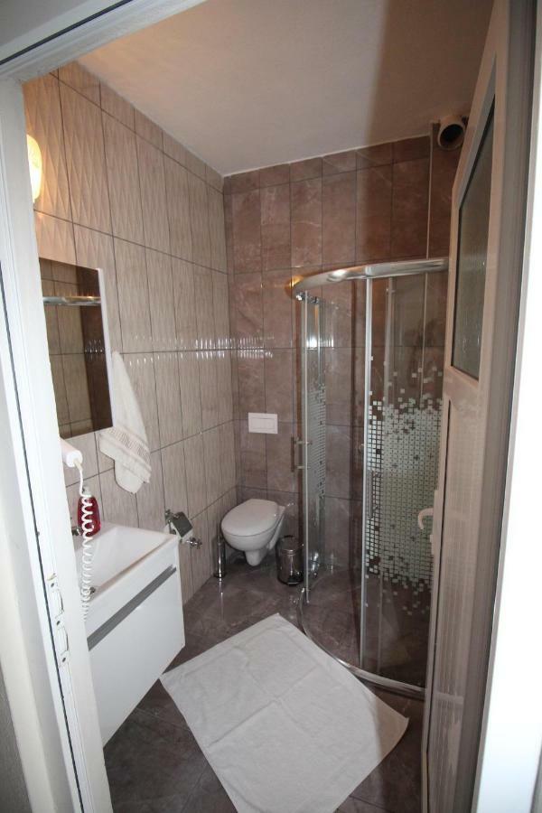 Yuerekli Apart Hotel Avsa Adasi Exterior foto